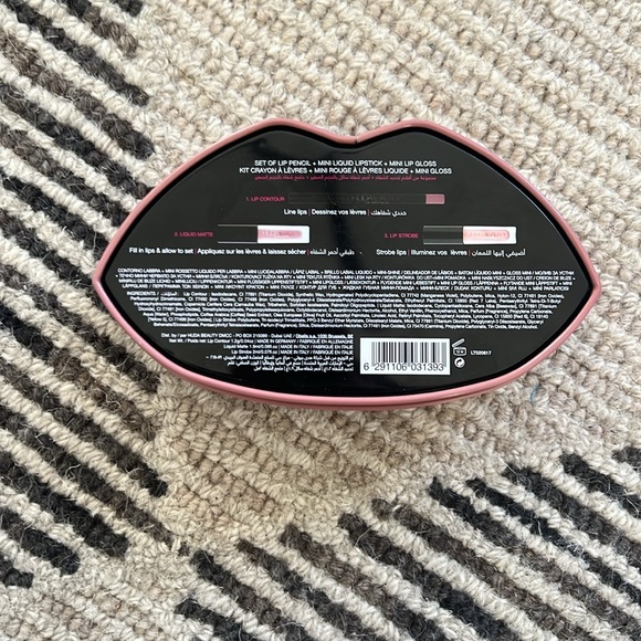 Huda Beauty Pink Lip Tin - Picture 3 of 3